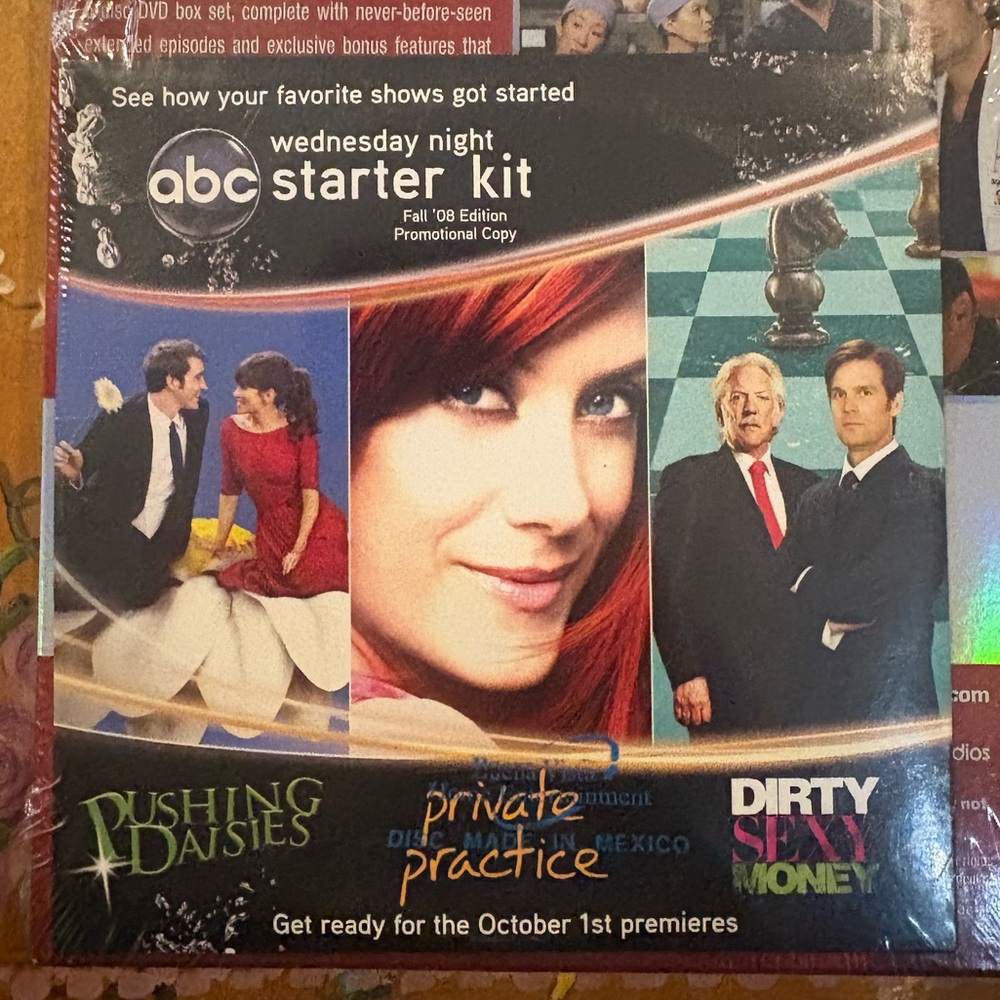 Grey's Anatomy Season Four DVD - Red Holographic Cover - Picture 4 of 7